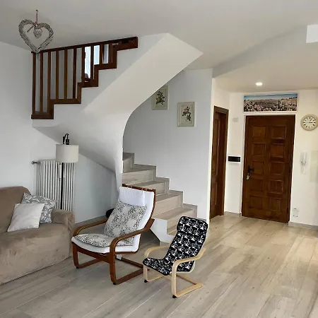 Lennolake Relax House מלון